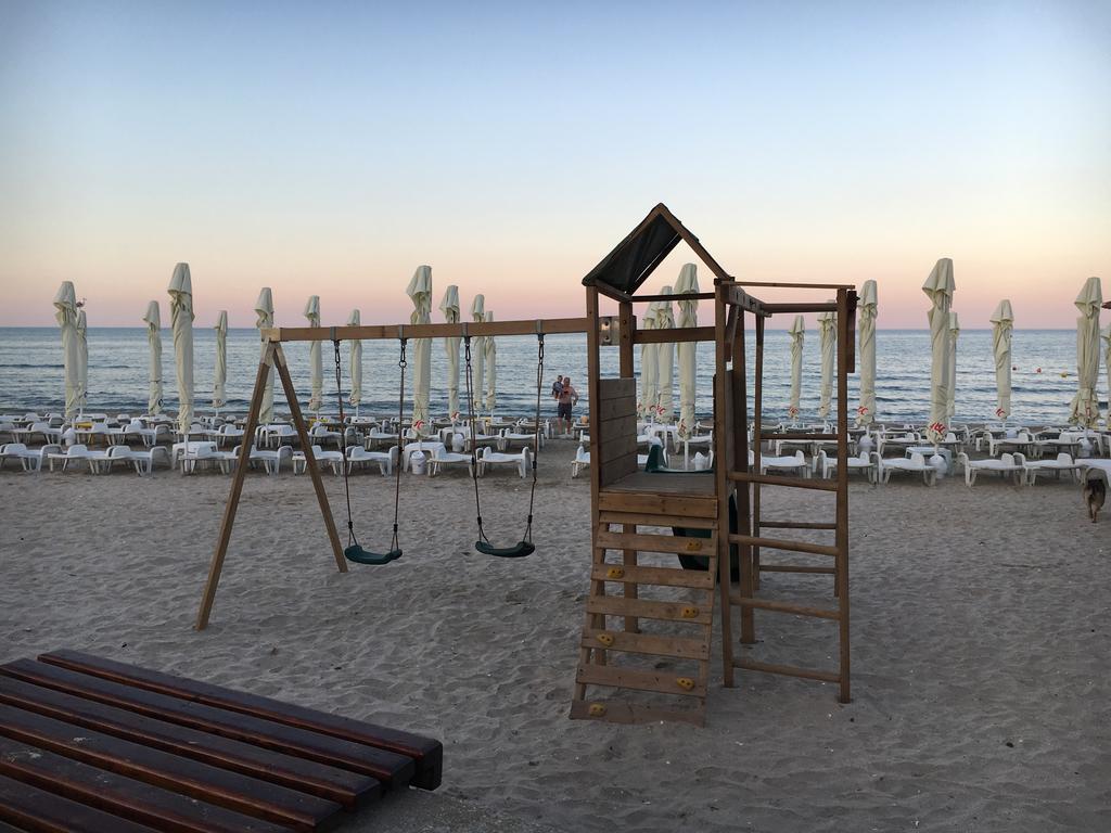 Ely Residence Mamaia Buitenkant foto